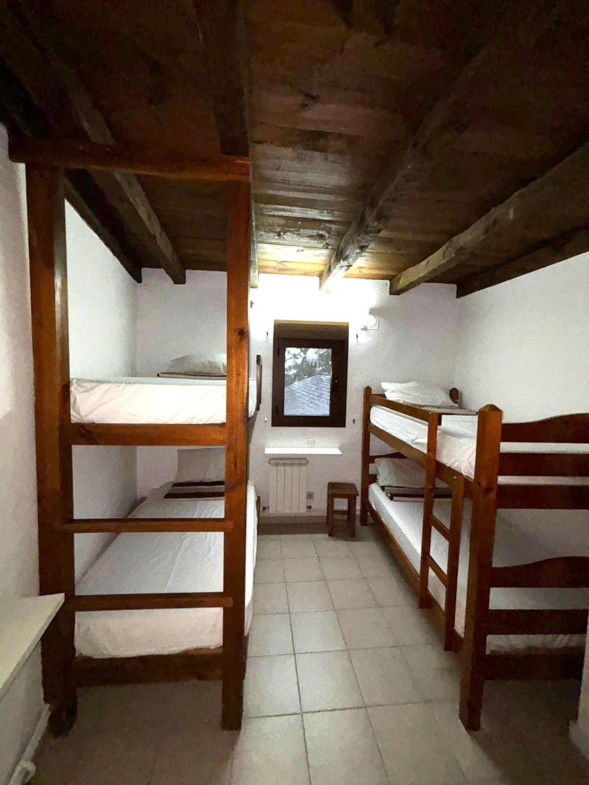 Albergue La Escuela De Lirí Eksteriør billede